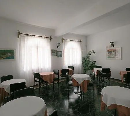 Hotel Atlantis Naousa (Paros)