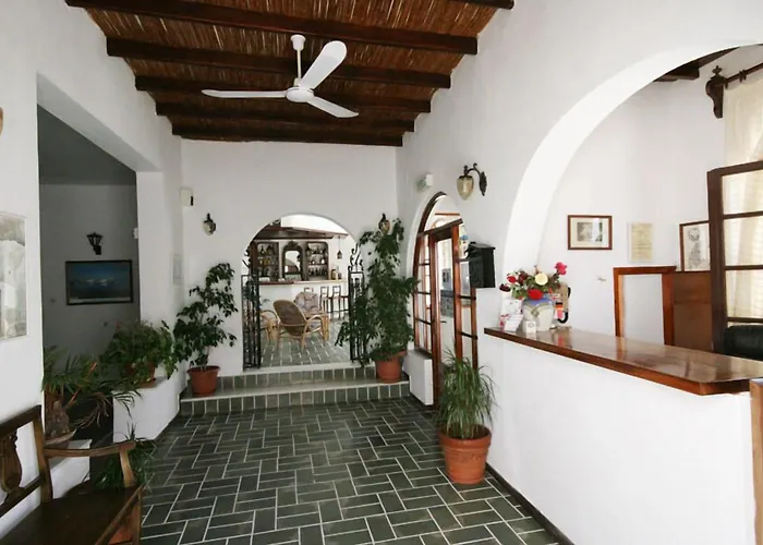 Meros, Santikos Collection Ξενοδοχείο Νάουσα