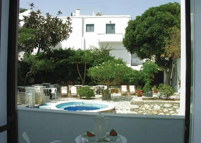 Meros, Santikos Collection Ξενοδοχείο Νάουσα