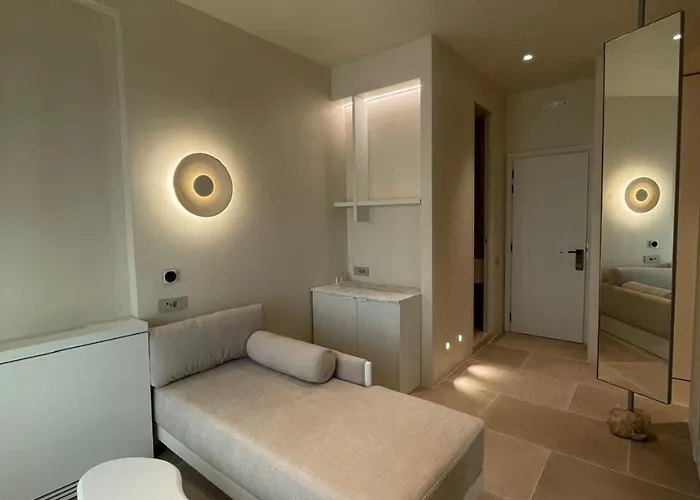 Meros, Santikos Collection Ξενοδοχείο 4*